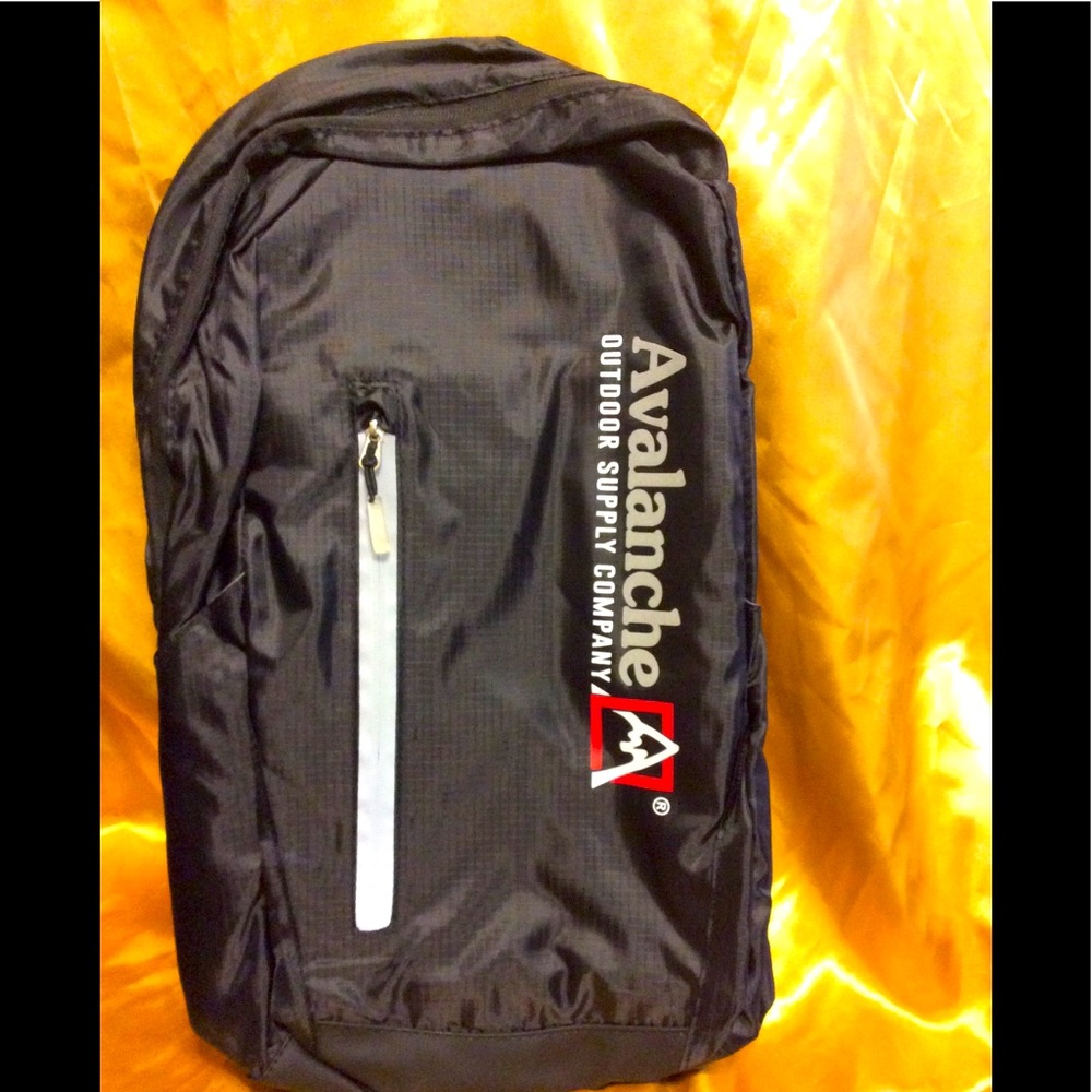 Avalanche by FŪL Yutan 20" Ripstop Backpack, NWT, 19.5" x 10.5" x 5.5"